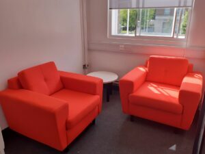 A one-to-one training room which is part of Reading College’s Employability Hub. 